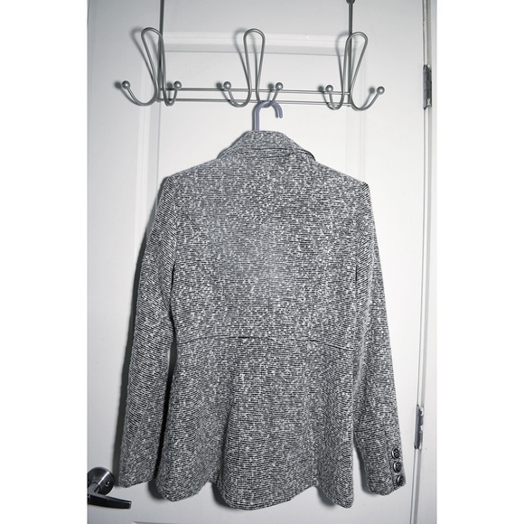 NWT Forever 21 Boucle Double-Breasted Tulip-Hem Jacket with Silver Flecks - Picture 2 of 5